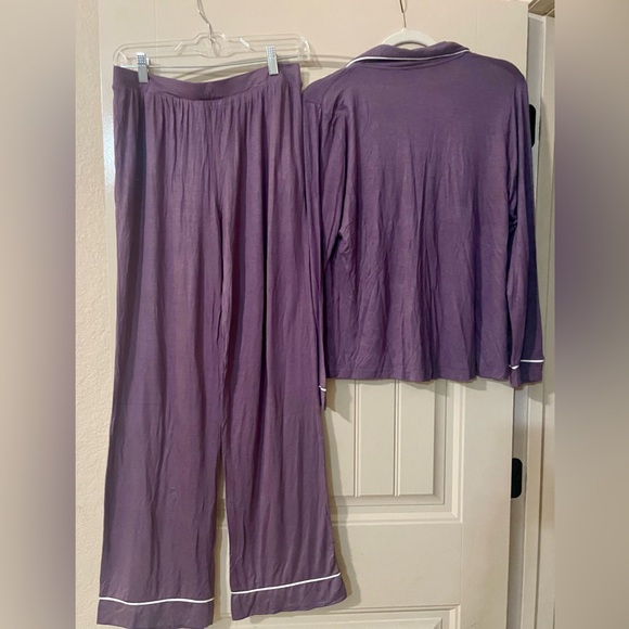 Bebe Lavender Button-Up Pajama Set NWT - Picture 8 of 8